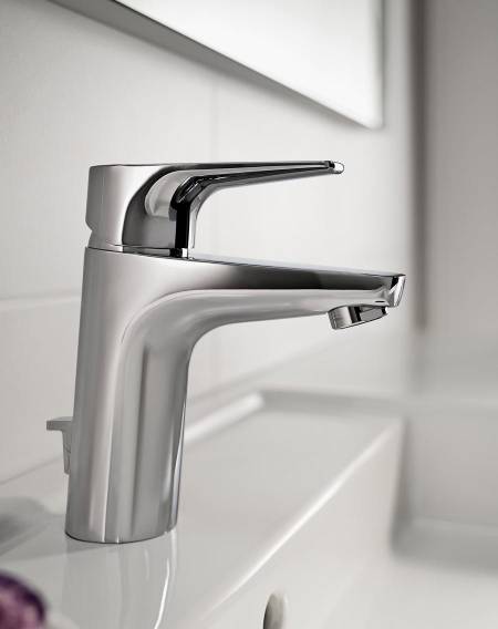 Lanta faucet for basin with flow limiter