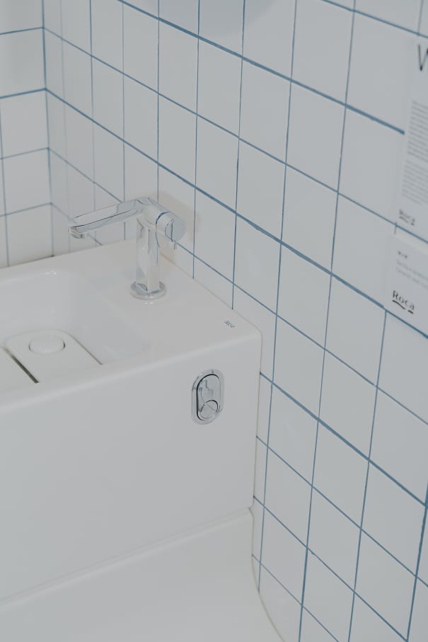Key to this initiative is the award-winning W+W, an ingenious combination of washbasin and toilet that reduces water consumption by up to 25%. Incorporated into the design is the Single Pro faucet, which features an advanced cartridge that minimises water consumption and reduces CO2 emissions, exemplifying Roca's integration of technology and environmental responsibility. Roca's Proton urinals add to the efficiency with their minimalist design and a touchless flushing system that uses just 0.5 litres per flush. Combined with The Gap wall-hung toilets and PL1 dual flush plates, Roca delivers a seamless blend of functionality and style for public spaces. The Gap Round over countertop basins further enhance the overall aesthetic of the museum’s toilets. Extending its sustainability beyond the toilets, the museum also engages visitors with interactive exhibits that promote environmental awareness and encourage water-saving habits.11