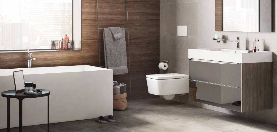 Bathroom with Roca products